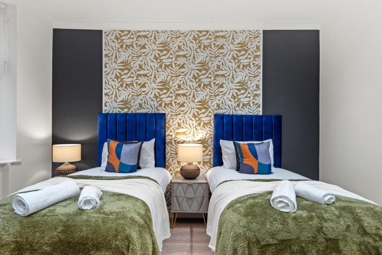 Gorgeous 3-bedroom In - Sleeps 8 Apartamento